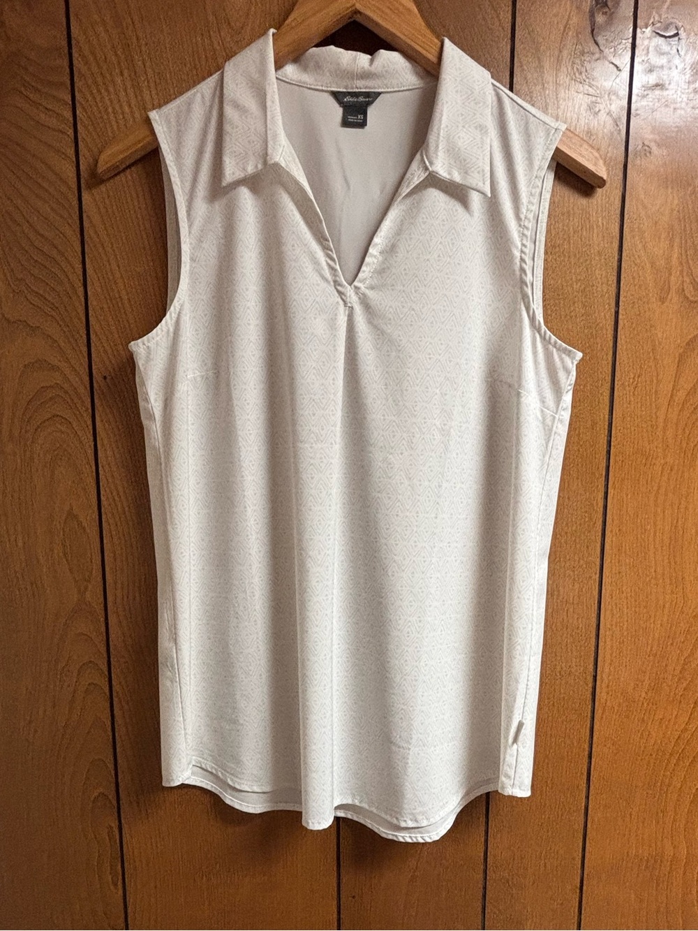 Eddie Bauer Sleeveless v-neck